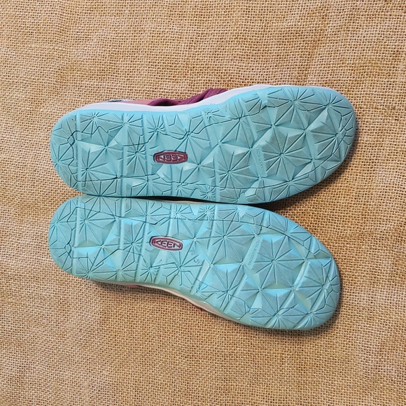 Keen Moxie Sandals Kid's Sz 2, Pink/Baby Blue, Excellent Condition, No Box - Picture 6 of 7
